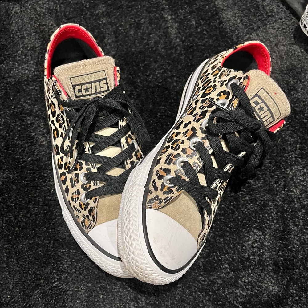 Cons Converse leather suede leopard red Sz woman’s 9 mens 7